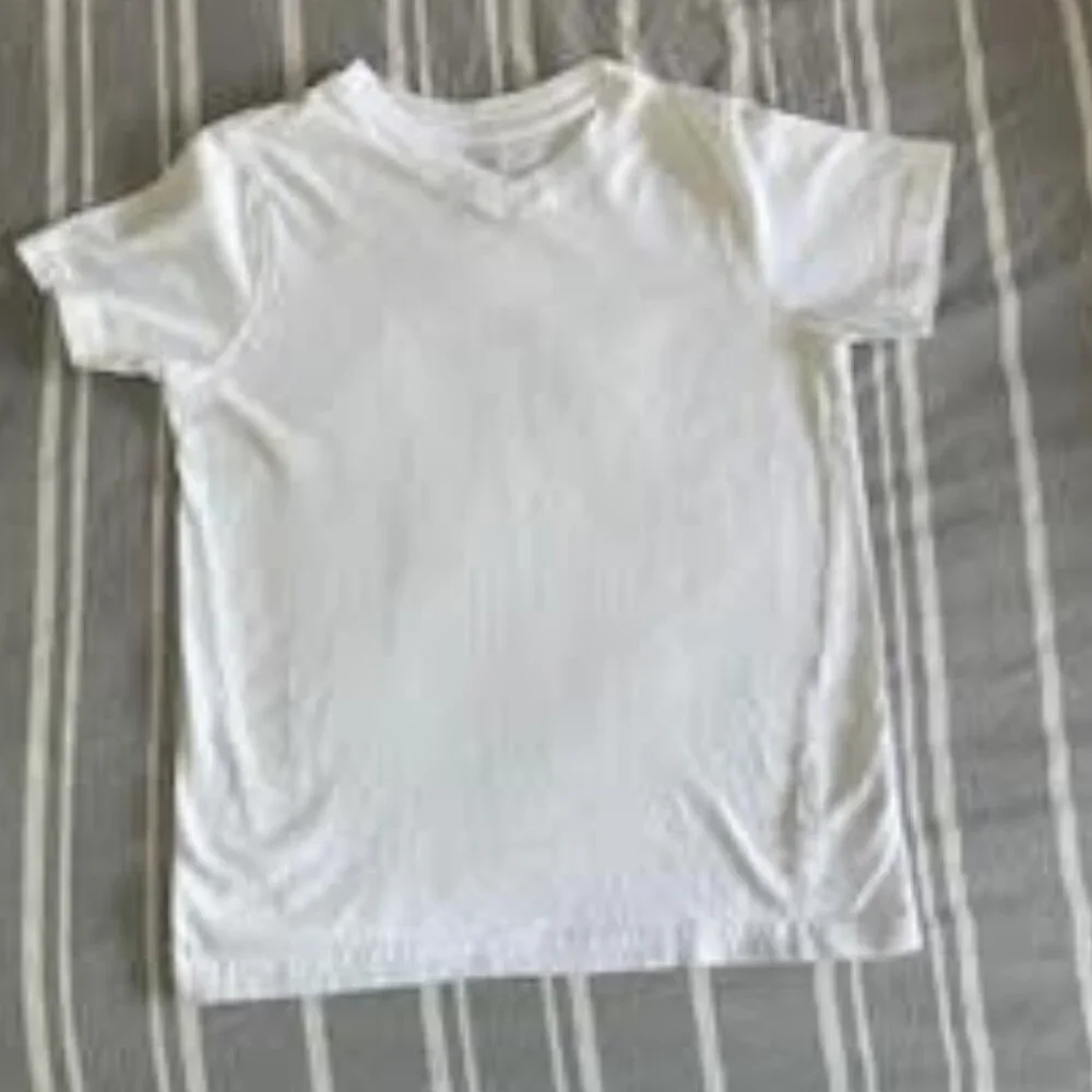French Toast Boys' V-Neck Short Sleeve T-Shirt – Size 6/7 – White